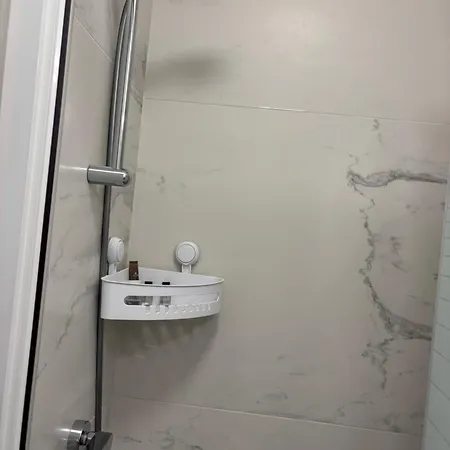 75014, France * 파리