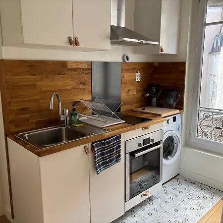 아파트 75014, France *