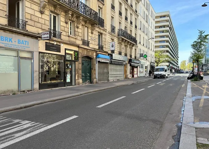 75014, France